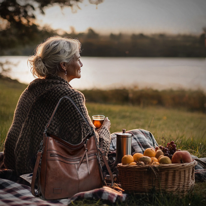 Lilla – Opulent Bag with Timeless Design