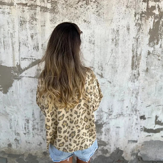 Emma– Elegant vintage long-sleeve blouse